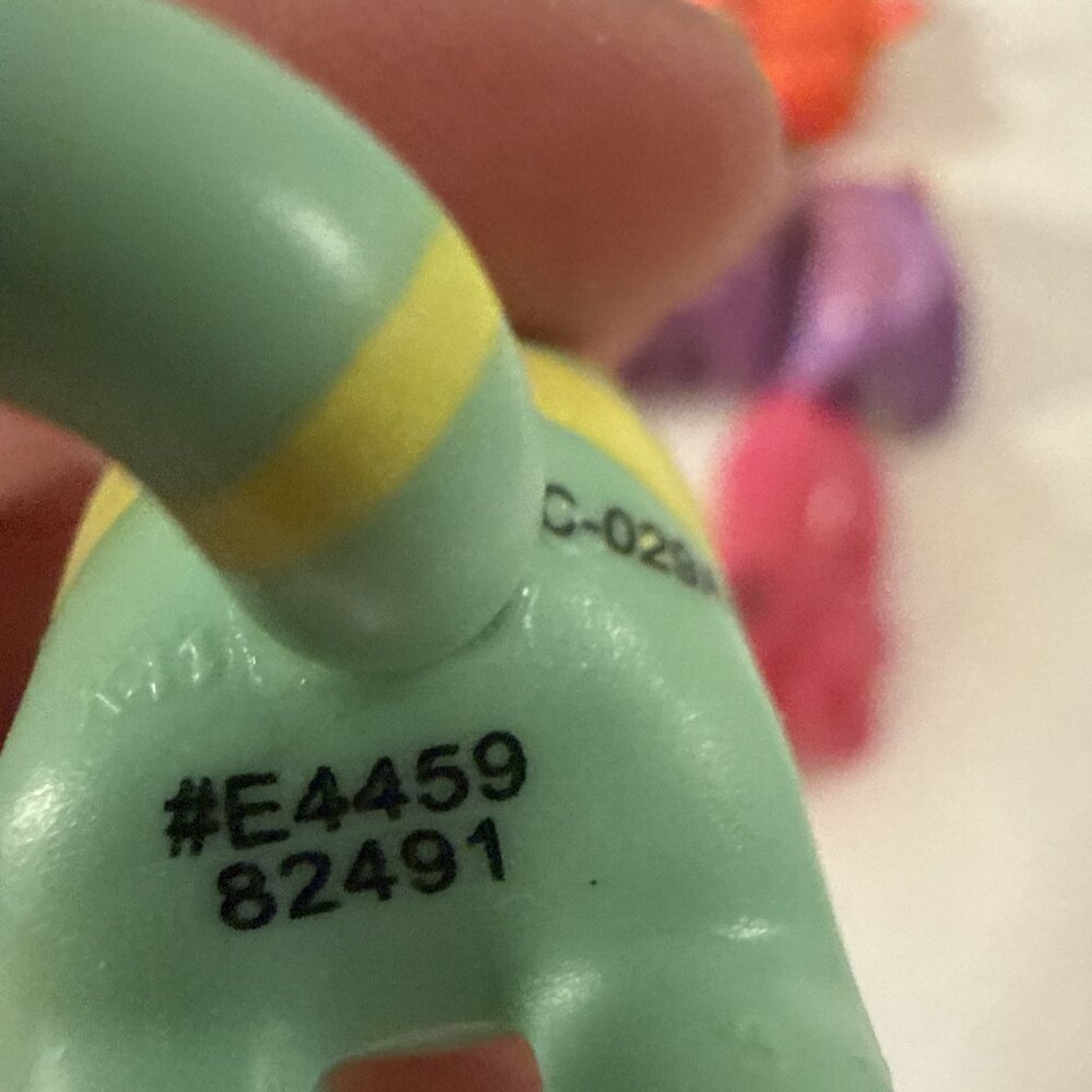 8 Lot Lost Kitty Kitties Mini Figures Cats Kittens Orange Purple Green Pink - Picture 8 of 12